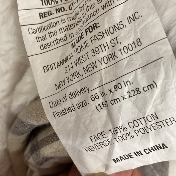 NWT Ugg Twin Twin XL Reversible Comforter Set(1 comforter And 1 sham) - Picture 4 of 4